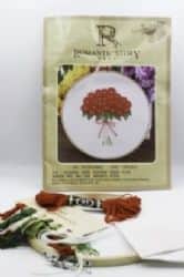 ערכת רקמה- 20X20- זר אדומים