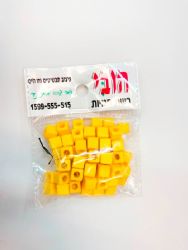 חרוזי אקריל- קוביות- צהוב